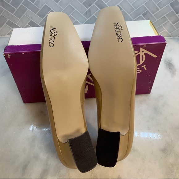Caressa East Gold Leather Pumps Size 11M - Picture 5 of 8